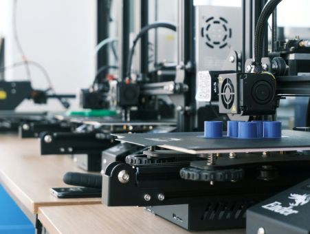 Waarom kunststof onderdelen steeds intelligenter worden