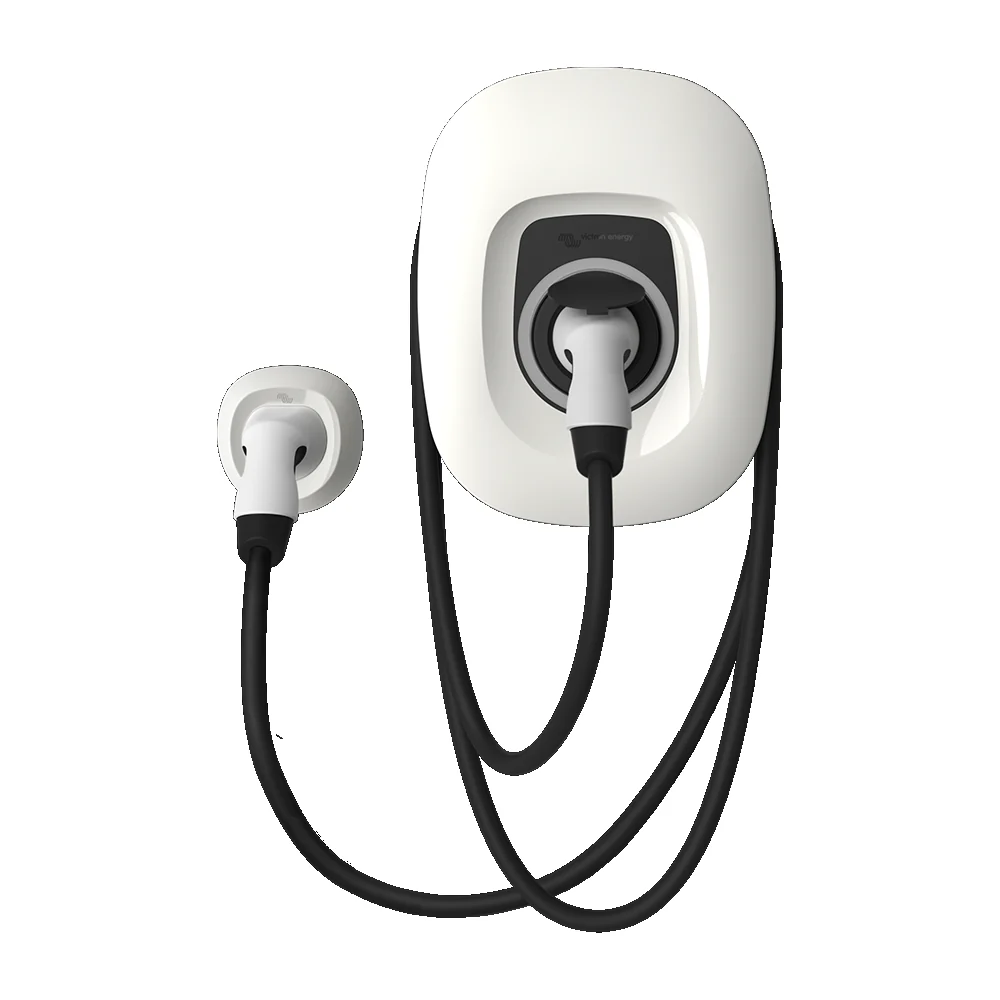 Witte Victron EV-lader met laadkabel en stekkerhouder.