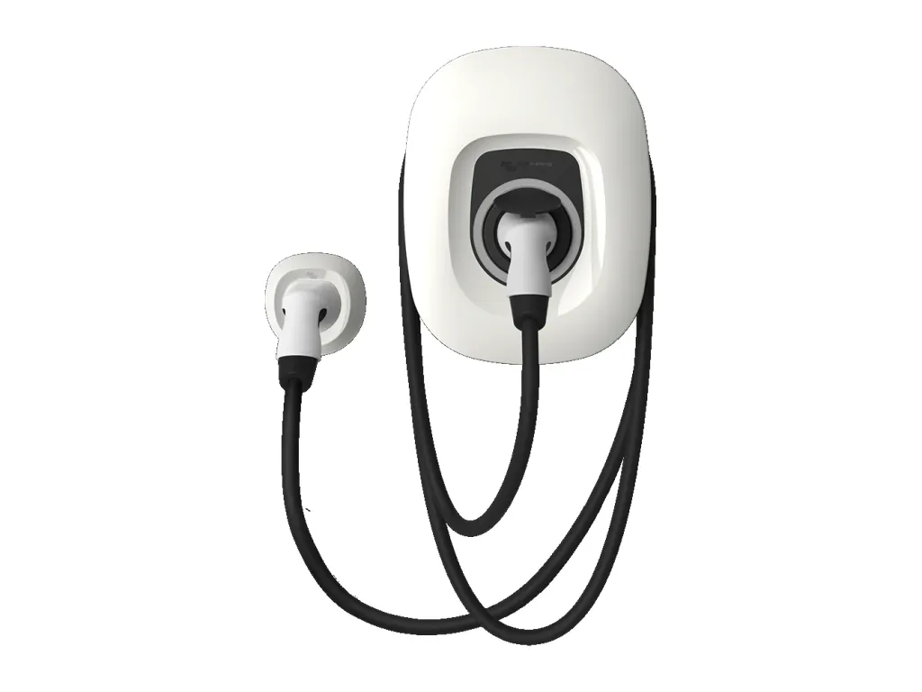 Witte Victron EV-lader met laadkabel en stekkerhouder.