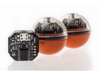 Drie compacte INGU Pipers met oranje onderzijde en zichtbare elektronica.